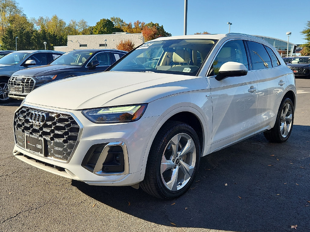 Certified 2024 Audi Q5 2.0T Premium Plus AWD/4WD image 9