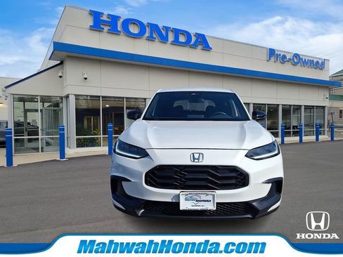 Used 2024 Honda HR-V Sport image 2