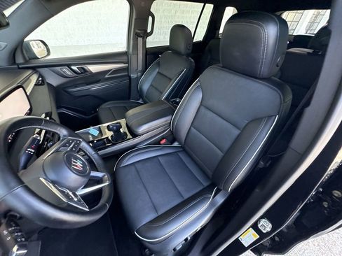 Certified 2025 Buick Enclave Preferred AWD/4WD image 19