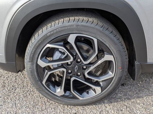 New 2026 Chevrolet Trax RS w/ Sunroof Package FWD image 12