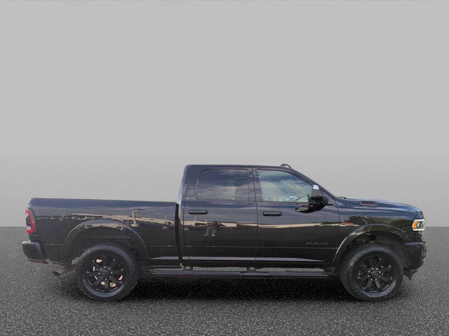 Used 2021 RAM 3500 Laramie AWD/4WD image 4