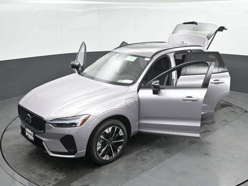 New 2026 Volvo XC60 T8 Plus w/ Climate Package AWD/4WD image 44