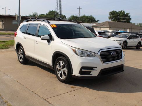 Used 2019 Subaru Ascent Premium AWD/4WD image 2