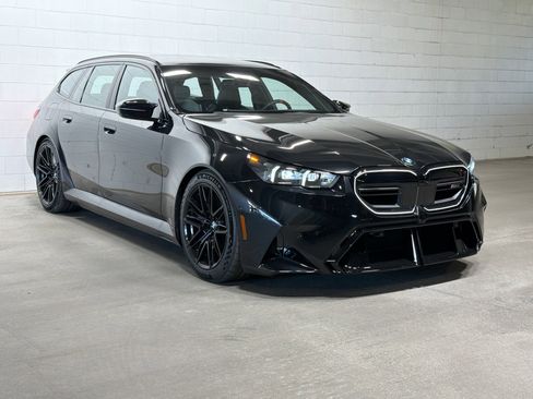 Used 2026 BMW M5 Touring w/ M Driver's Package image 6