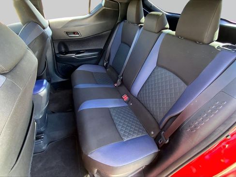 Used 2020 Toyota C-HR XLE FWD image 20