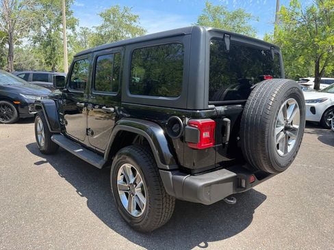 Used 2021 Jeep Wrangler Unlimited Sahara w/ Safety Group AWD/4WD image 4