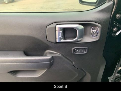 Used 2021 Jeep Wrangler Unlimited Sport AWD/4WD image 21