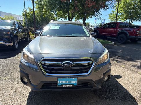 Used 2018 Subaru Outback 2.5i Premium AWD/4WD image 2