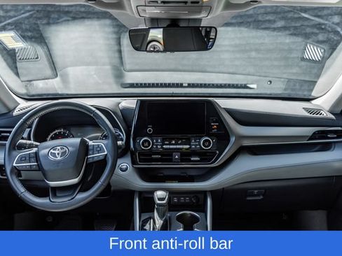 Used 2023 Toyota Highlander XLE AWD/4WD image 31