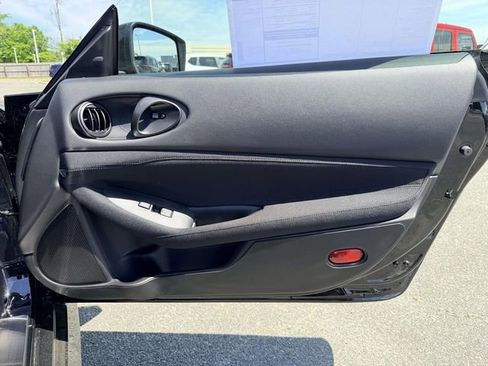 New 2026 Nissan Z Sport w/ Floor Mat Package RWD image 8