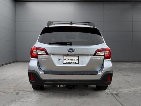 Used 2019 Subaru Outback 2.5i Limited w/ Popular Package #2 AWD/4WD image 4