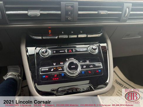 Used 2021 Lincoln Corsair AWD w/ Premium Package image 18
