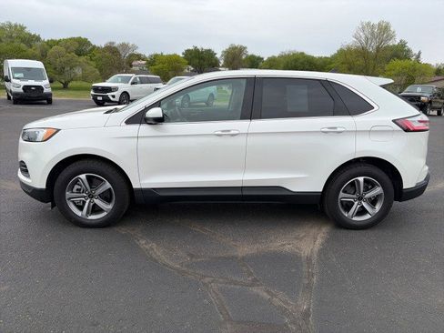 Used 2024 Ford Edge SEL w/ Convenience Package AWD/4WD image 2