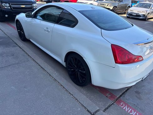 Used 2011 INFINITI G37 Journey w/ Premium Pkg RWD image 7