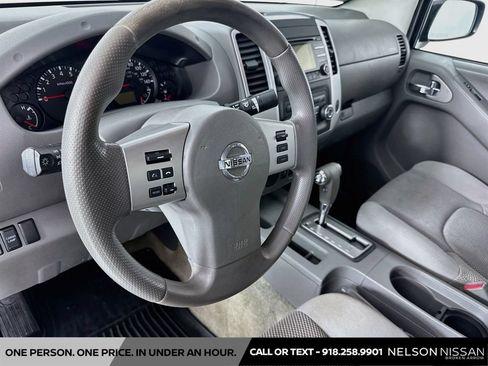 Used 2013 Nissan Frontier SV RWD image 9
