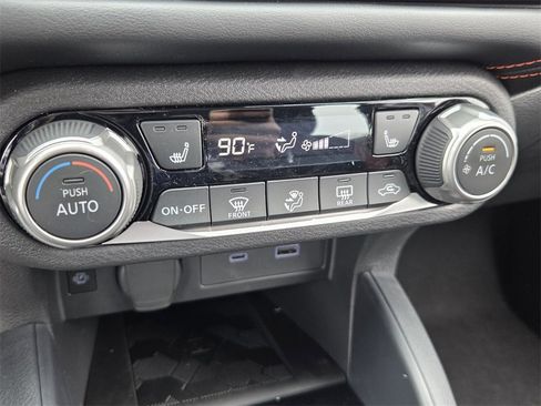 New 2025 Nissan Versa SR image 20