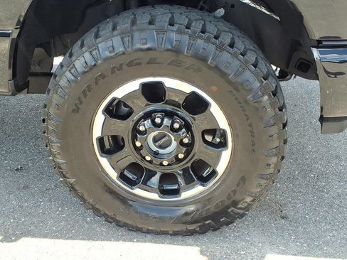 Used 2026 Ford F250 Lariat w/ Tremor Off-Road Package AWD/4WD image 8