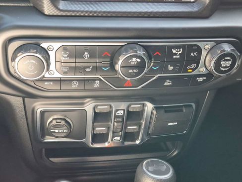 Used 2021 Jeep Wrangler Unlimited Sport AWD/4WD image 24