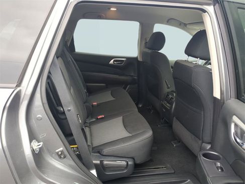 Used 2020 Nissan Pathfinder S image 26