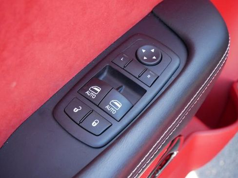 Used 2015 Dodge Challenger SRT Hellcat image 18