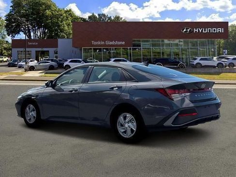 New 2026 Hyundai Elantra SE image 4