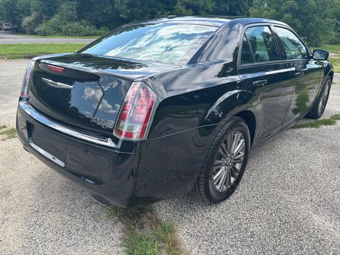 Used 2014 Chrysler 300 C AWD/4WD image 5