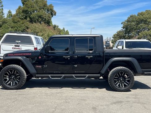 Used 2021 Jeep Gladiator Rubicon w/ Trailer Tow Package AWD/4WD image 7