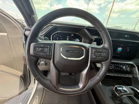 Used 2023 GMC Sierra 1500 Denali Ultimate AWD/4WD image 16