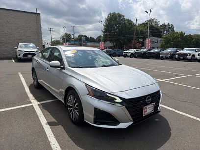 Used 2023 Nissan Altima 2.5 SV w/ SV Premium Package