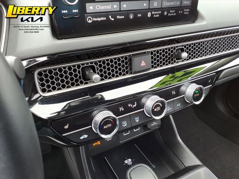 Used 2023 Honda Civic Touring image 17