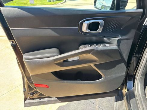 Used 2025 Kia Sorento S w/ Panoramic Sunroof Package FWD image 20