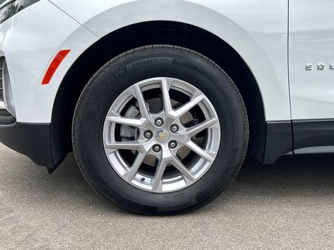 Used 2024 Chevrolet Equinox LT w/ LPO, Floor Liner Package FWD image 9