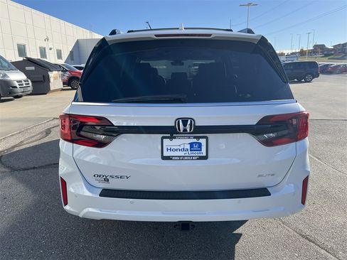 New 2026 Honda Odyssey Elite image 5