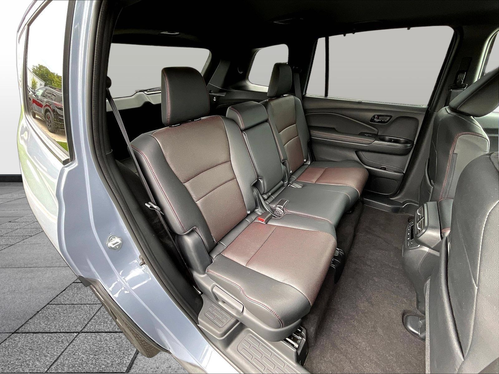 Used 2024 Honda Passport Black Edition image 28