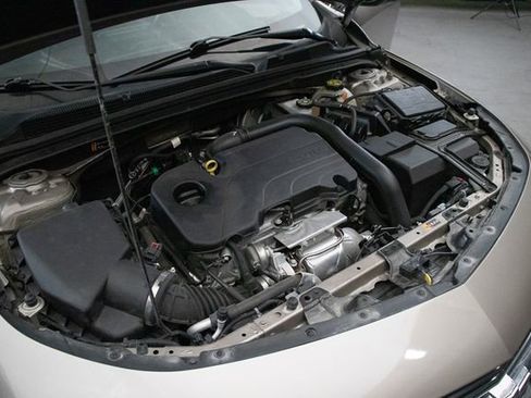 Used 2022 Chevrolet Malibu RS image 27