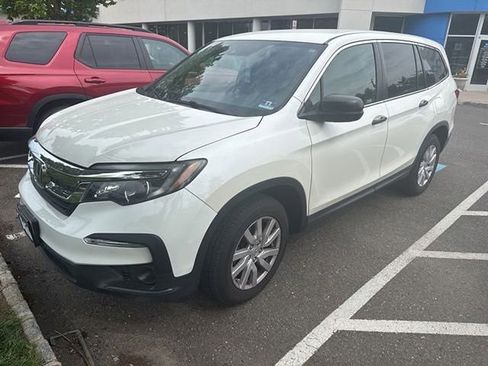 Used 2019 Honda Pilot LX image 2