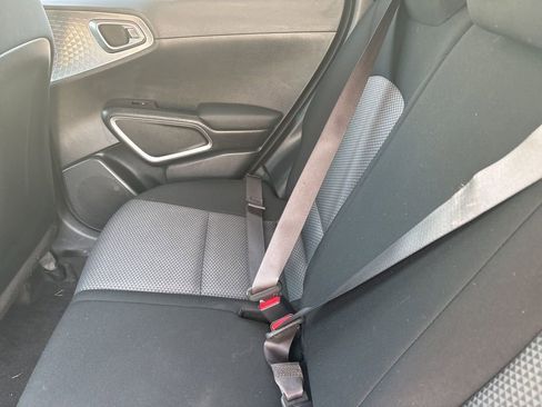 Used 2023 Kia Soul S image 30