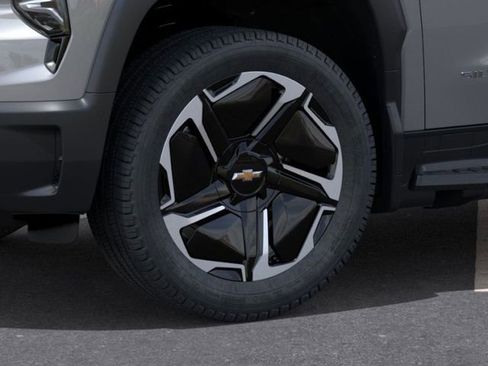 New 2026 Chevrolet Silverado EV LT image 9