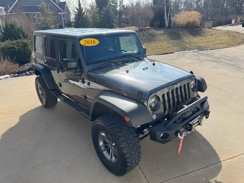 Used 2016 Jeep Wrangler Unlimited Sport w/ Quick Order Package 24S image 30
