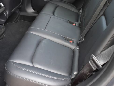 Used 2024 Tesla Model Y Long Range AWD/4WD image 16