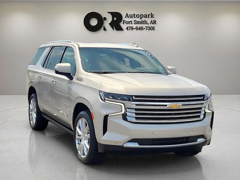 Used 2022 Chevrolet Tahoe High Country AWD/4WD image 1