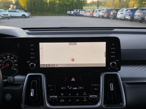 Certified 2023 Kia Sorento EX AWD/4WD image 22