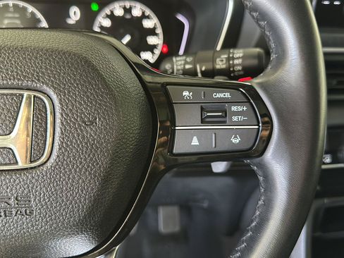 Used 2024 Honda Pilot Touring image 14