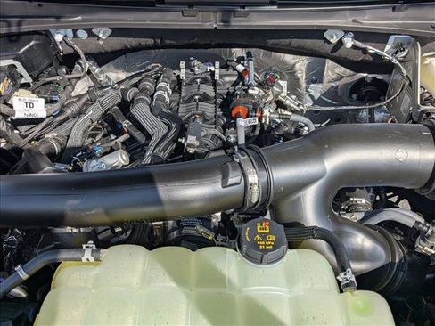 New 2025 Ford Expedition Max Platinum w/ Driver's Package image 16