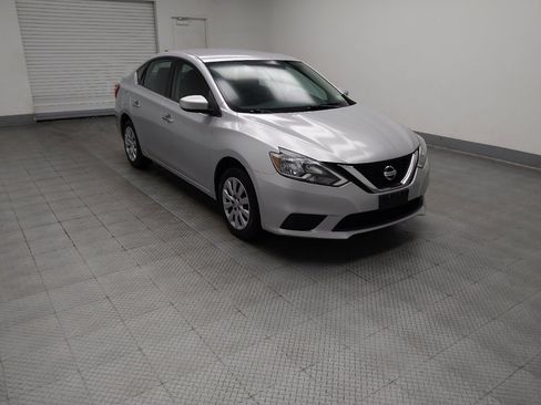 Used 2016 Nissan Sentra S FWD image 11