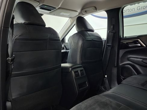 Used 2022 Mitsubishi Outlander SE AWD/4WD image 16