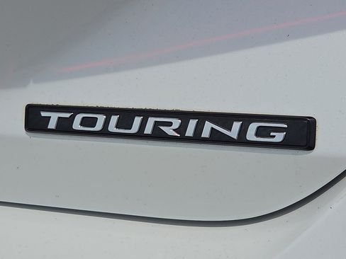 Used 2019 Toyota Avalon Touring FWD image 8