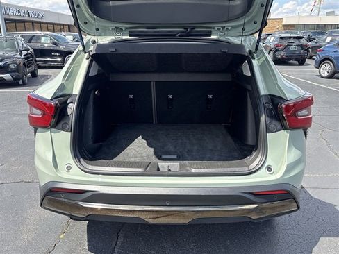 Used 2025 Chevrolet Trax ACTIV w/ Driver Confidence Package FWD image 24