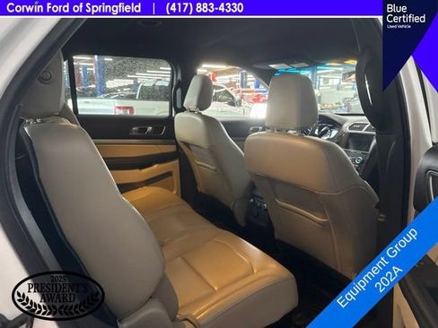 Used 2019 Ford Explorer XLT w/ Equipment Group 202A AWD/4WD image 7
