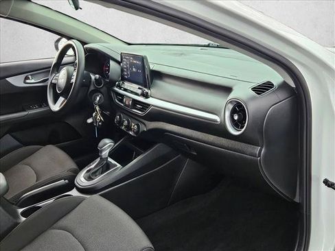 Used 2023 Kia Forte LXS w/ LXS Technology Package FWD image 19